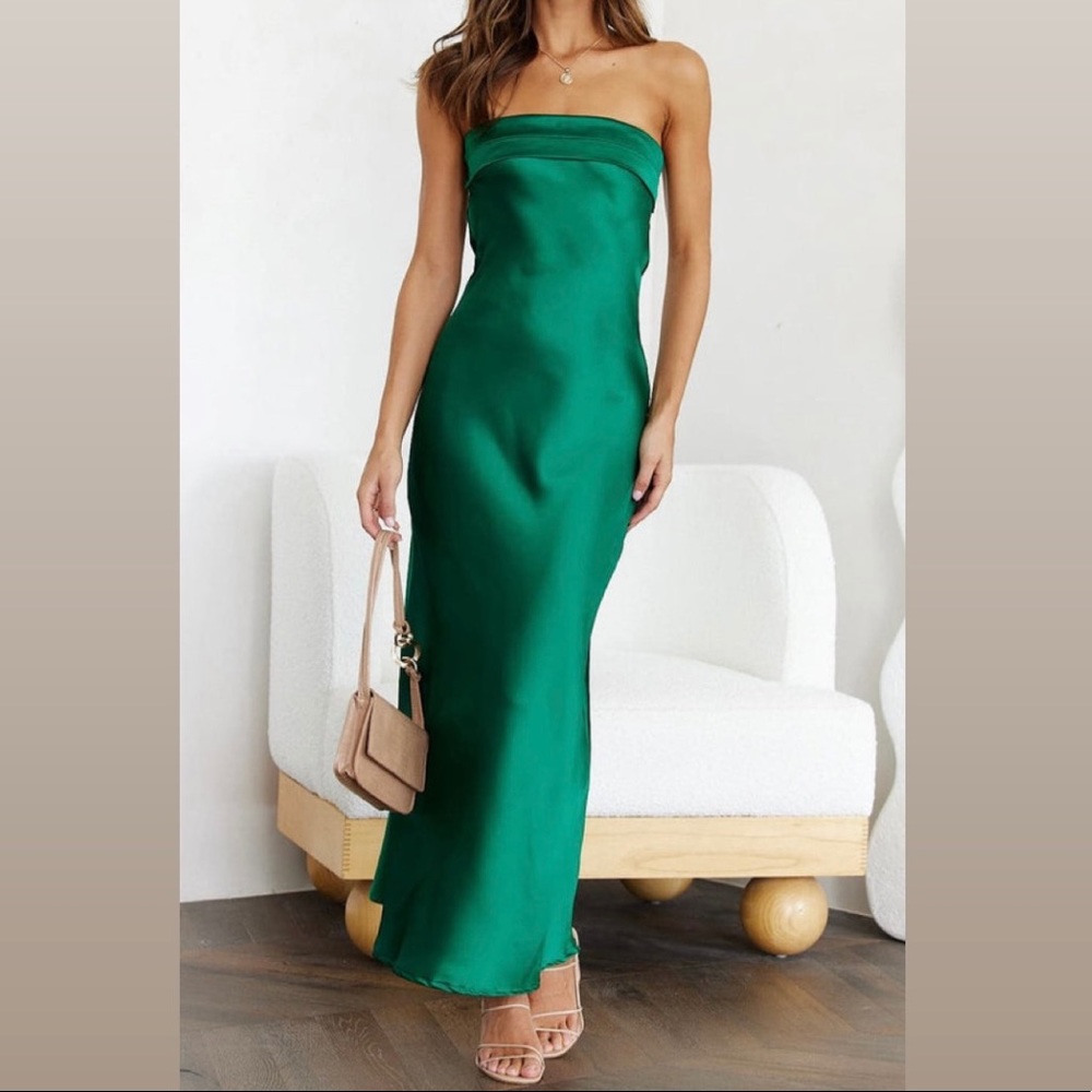 Brand new, never worn, beautiful green maxi dress (AUS 6, US/CA 4)
